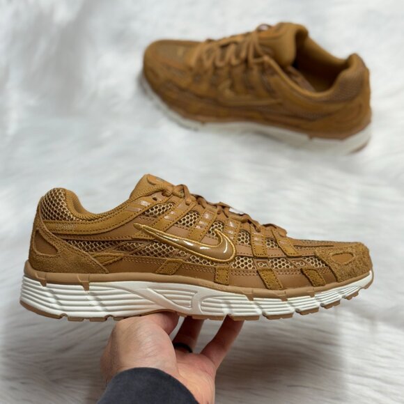 Nike P-6000 SE Flax Metallic Gold Sail Mens HF0015-201 NEW Sz 9 - Picture 1 of 4